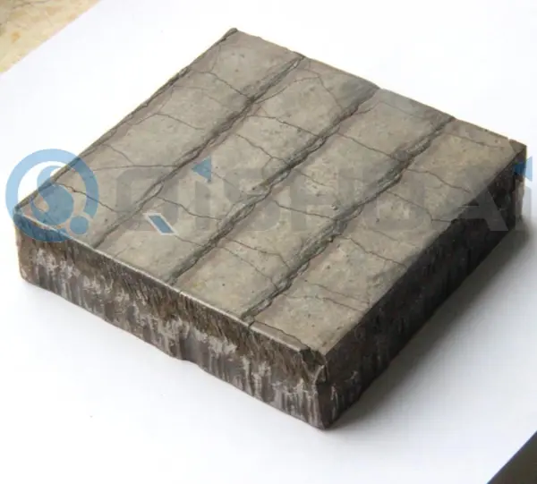 வேலை நிலைமைகளை அடித்தளமாக எடுத்துக்கொள்வது, உடைகள் எதிர்ப்பைத் தனிப்பயனாக்குதல்: ஷான்டாங் கிஷுவாய் உடைகள்-எதிர்ப்பு பைமெட்டாலிக் சர்ஃபேசிங் பிளேட் தீர்வுகள்